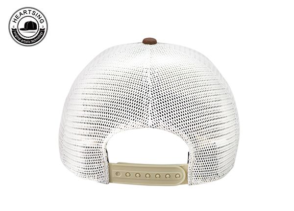 Тыльная сторона сшитой на заказ коричневой шляпы дальнобойщика с вышивкой