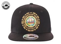 Изготовленная на заказ хлопчатобумажная шляпа Snapback черного цвета с плоским козырьком из 6 панелей и вышитой нашивкой