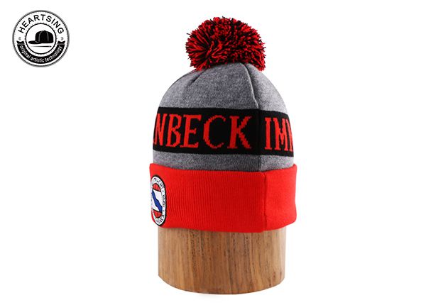 Изготовленная на заказ серая вязаная шапка с помпоном и манжетами из вереска-b014