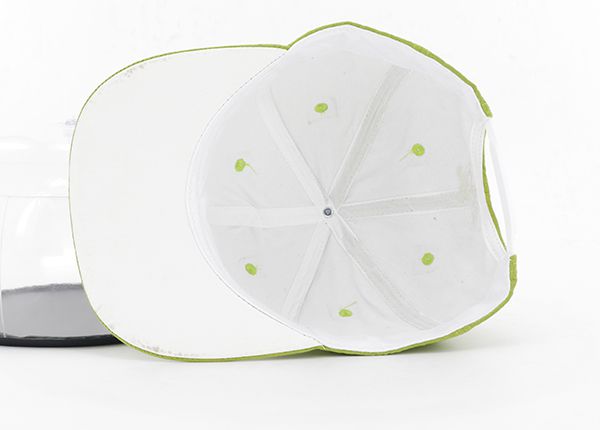 Замшевая кепка-снэпбэк оливково-зеленого цвета с вышивкой внутри