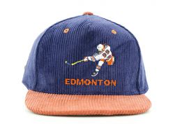 Вельветовая шляпа, вышитая на заказ