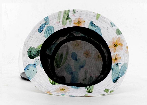 Внутри женской хлопчатобумажной шляпы-ведерка с гавайским принтом