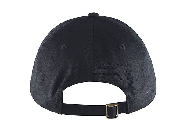 Задняя сторона изготовленной на заказ винтажной бейсболки на ремешке