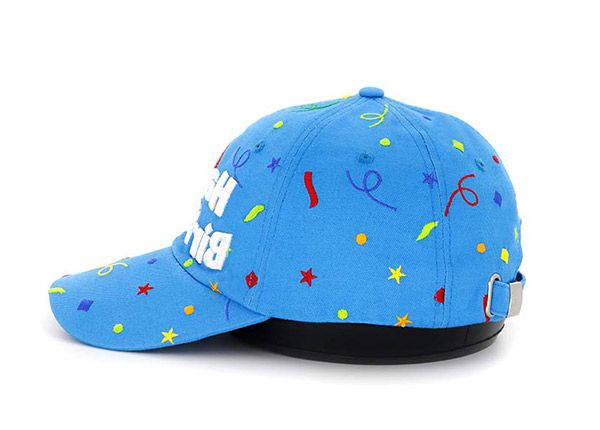 Сбоку Маленькая шляпа с низкой тульей Для маленькой головы