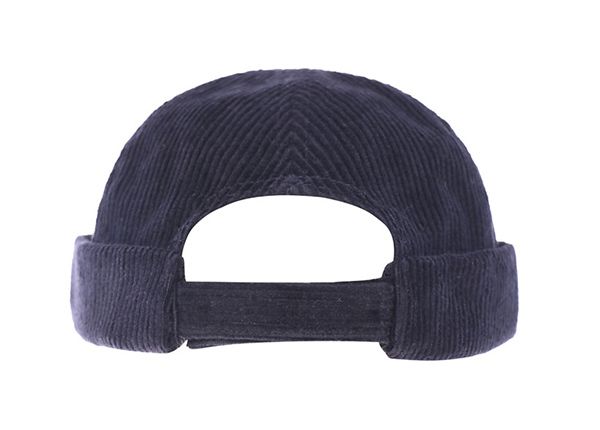 Бейсболка из сшитого на заказ вельвета без купюр