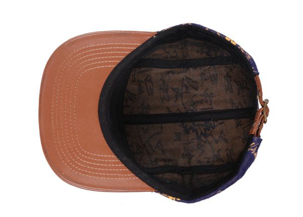 Внутри темно-синяя шляпа в винтажном стиле с 5 вставками и коричневыми кожаными полями