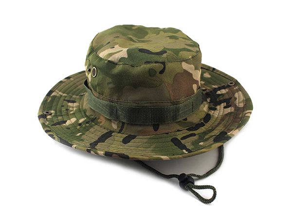 Спины мужчин