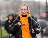 Как сочетать толстовку с капюшоном и пальто, чтобы сохранить тепло и уменьшить возраст?(01)