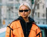 Как сочетать толстовку с капюшоном и пальто, чтобы сохранить тепло и уменьшить возраст?(02)